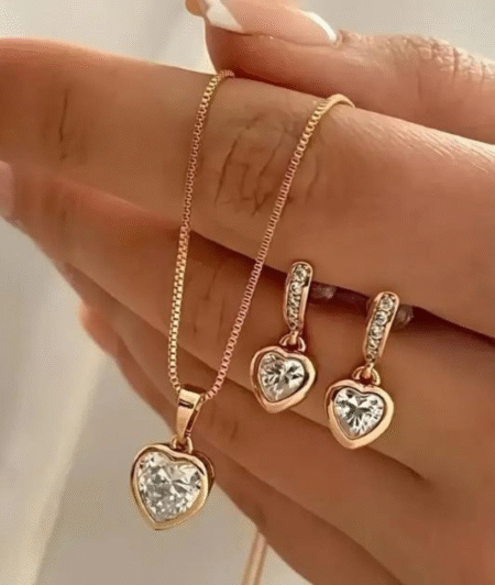 Golden Peach Heart Necklace Earrings Women's Simple Fashion Retro Heart Earring Set